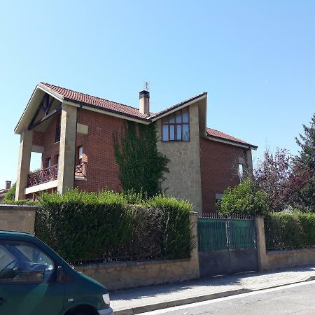 Preciosa casa independiente con piscina cubierta y gran jardín privados Haro Exterior foto